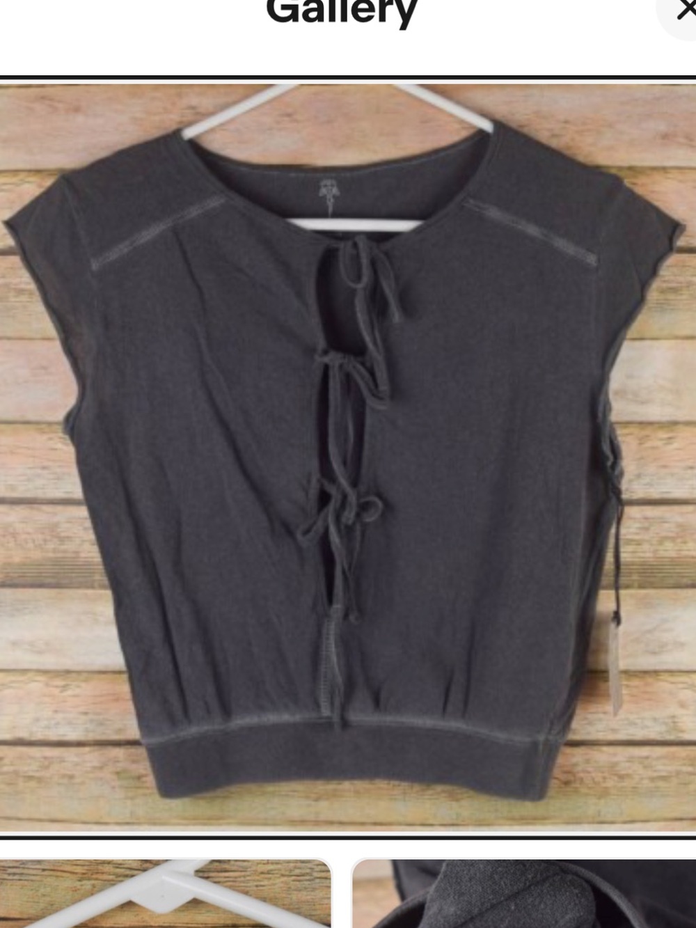 Electric & Rose Women’s front lace up cap sleeve muscle tee NWT